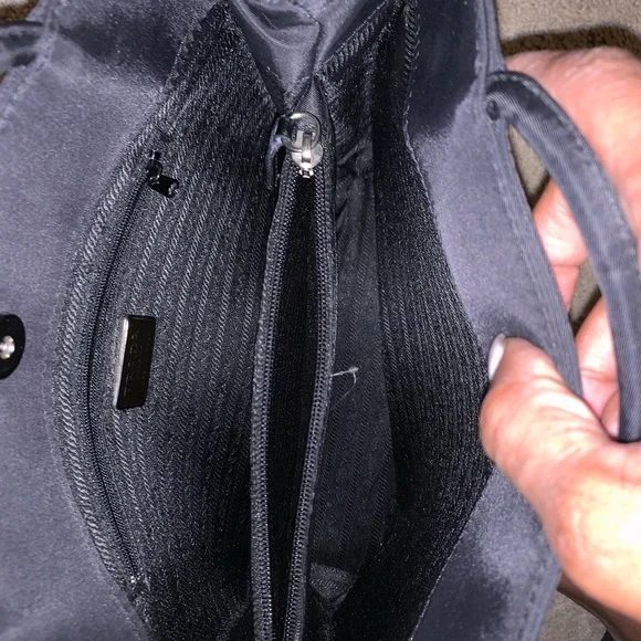 COPY - COPY - Prada tote bag - Picture 4 of 8